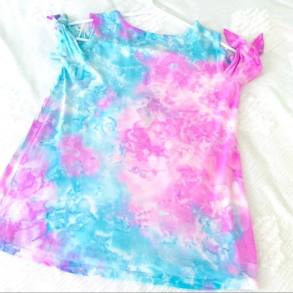 Justice Girls Tie Dye blue and pink Tee Size 10